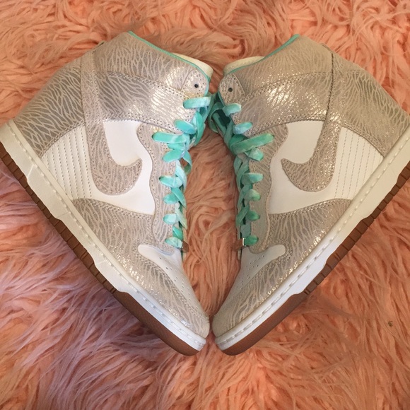 ❤️SOLD❤️ NIKE DUNK SKY HI LTD EDITION TIFFANY BLUE - Picture 3 of 8